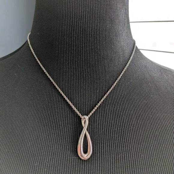 RETIRED James Avery Eternity Sliding Loop Pendant on James Avery Chain Necklace - Picture 1 of 5